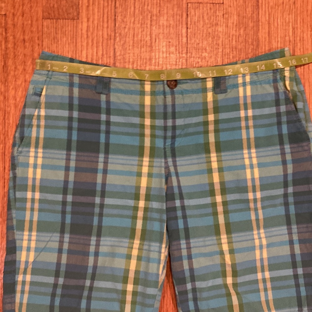 Old Navy Low Rise Blue and Yellow Plaid Shorts Size 6 - Picture 3 of 10